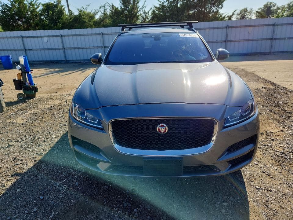 2017 JAGUAR F-PACE PREMIUM 5