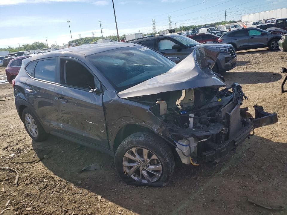 2021 HYUNDAI TUCSON SE 4