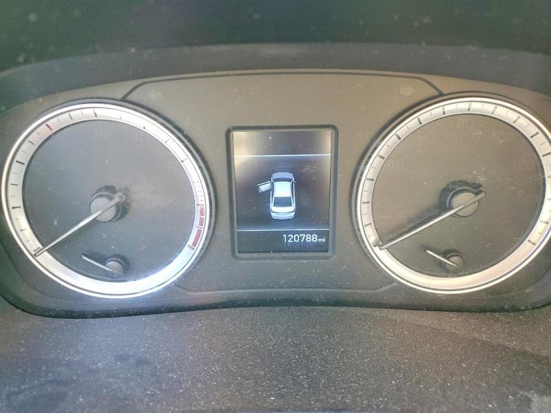 2018 HYUNDAI SONATA SE 9