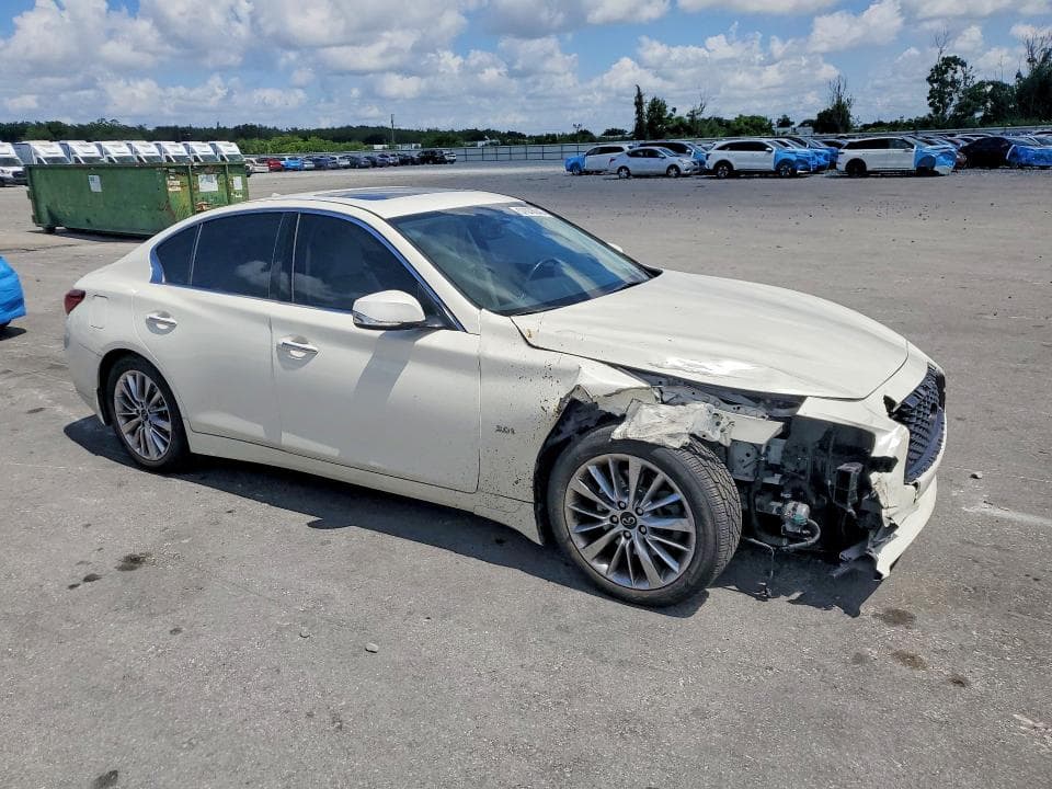 2019 INFINITI Q50 3.0T LUXE 4
