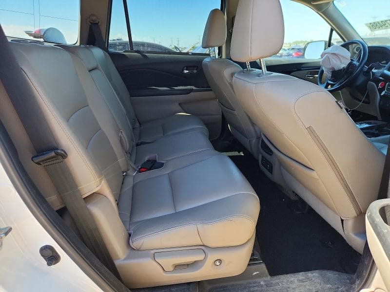 2018 HONDA PILOT TOURING 11