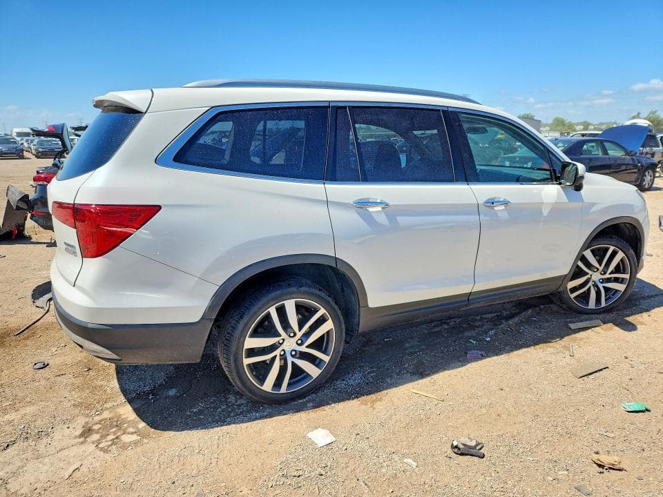 2018 HONDA PILOT TOURING 3