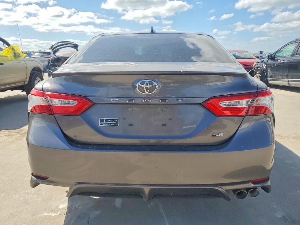 2020 TOYOTA CAMRY SE SE 6