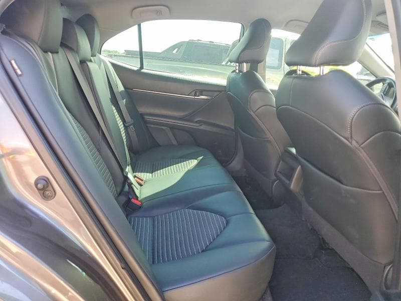 2020 TOYOTA CAMRY SE SE 10
