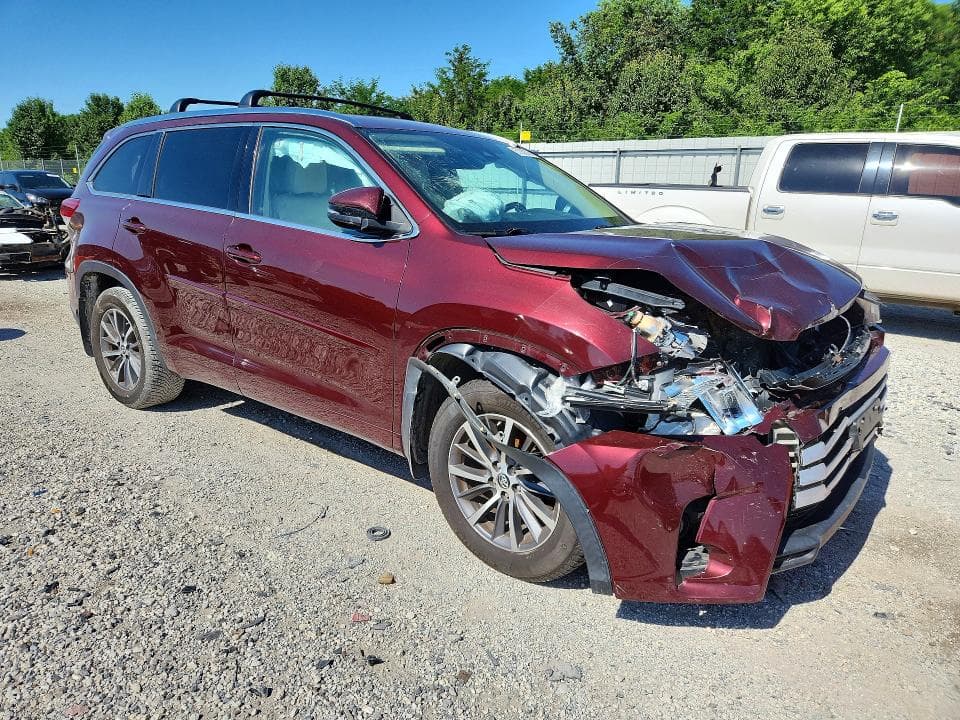 2018 TOYOTA HIGHLANDER XLE XLE 4
