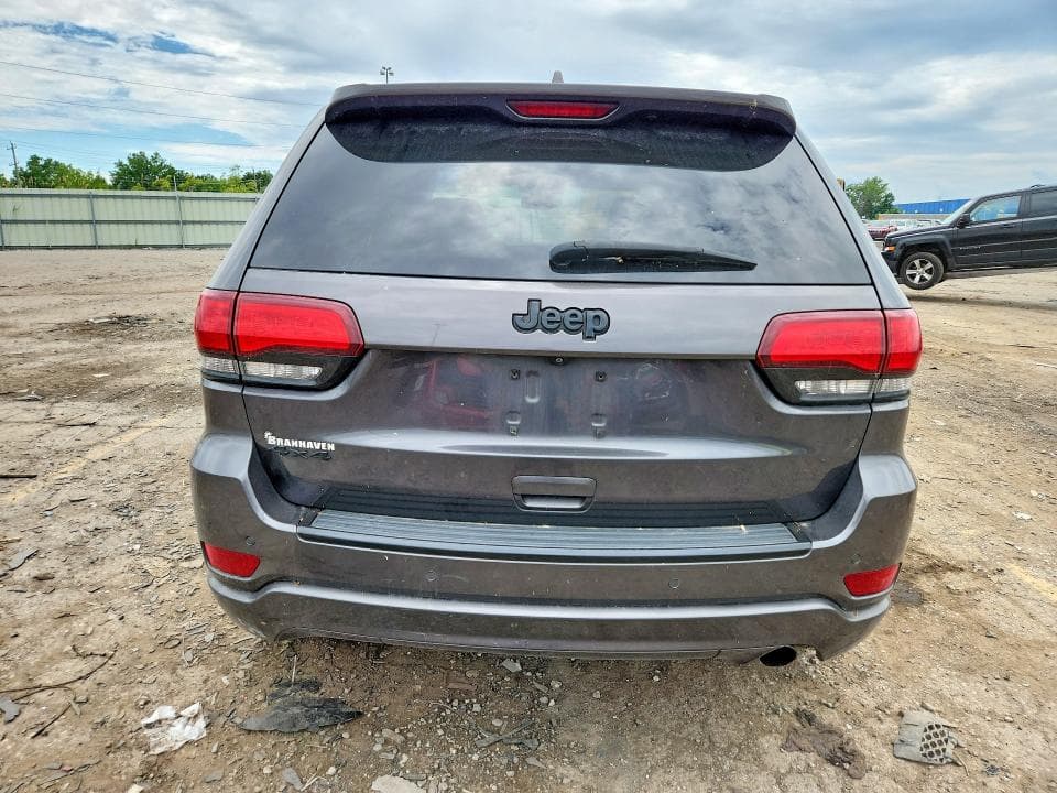 2018 JEEP GRAND CHEROKEE LAREDO 6