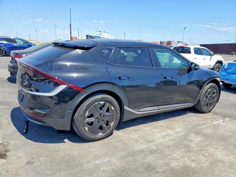 2025 KIA EV6 LIGHT LONG RANGE 3