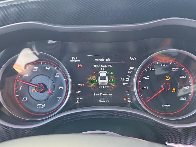 2017 DODGE CHARGER R 9