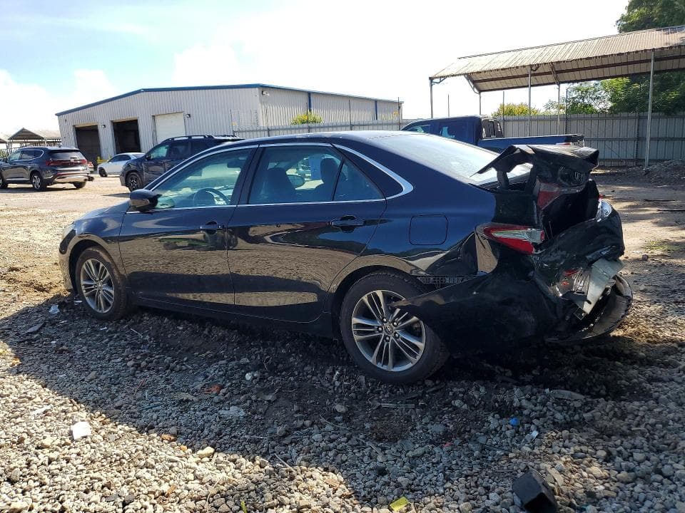 2017 TOYOTA CAMRY SE 2