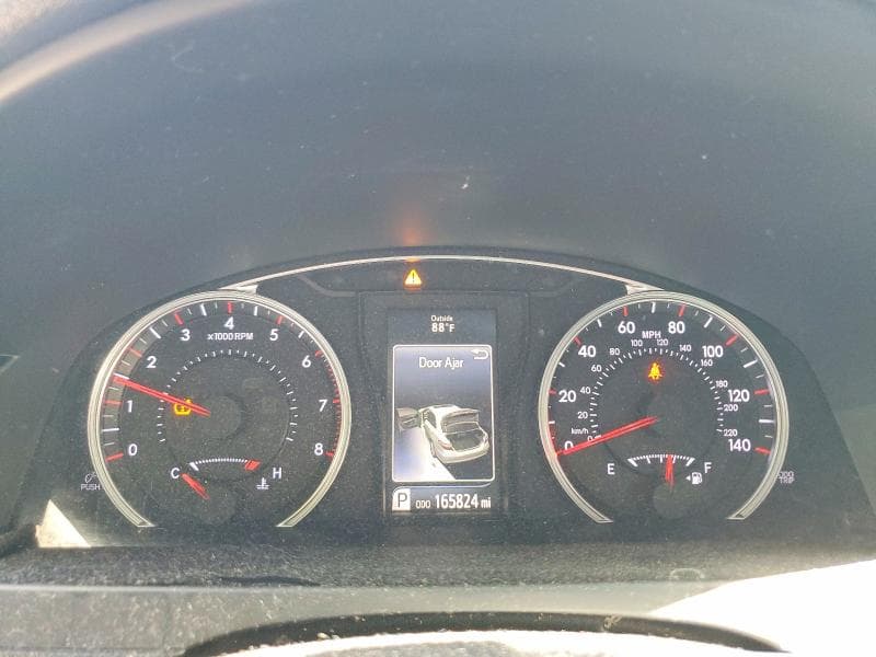 2017 TOYOTA CAMRY SE 9