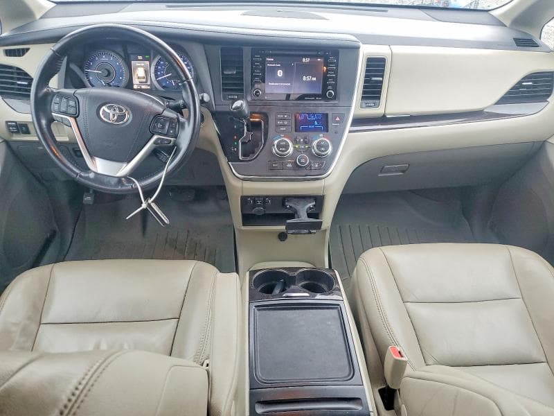 2018 TOYOTA SIENNA XLE 8-PASSENGER 8