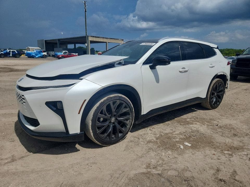 2025 TOYOTA CROWN SIGNIA LIMITED - 1