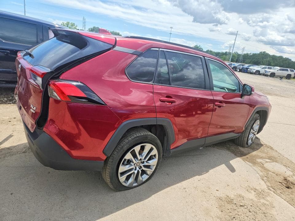 2023 TOYOTA RAV4 XLE PREMIUM 3