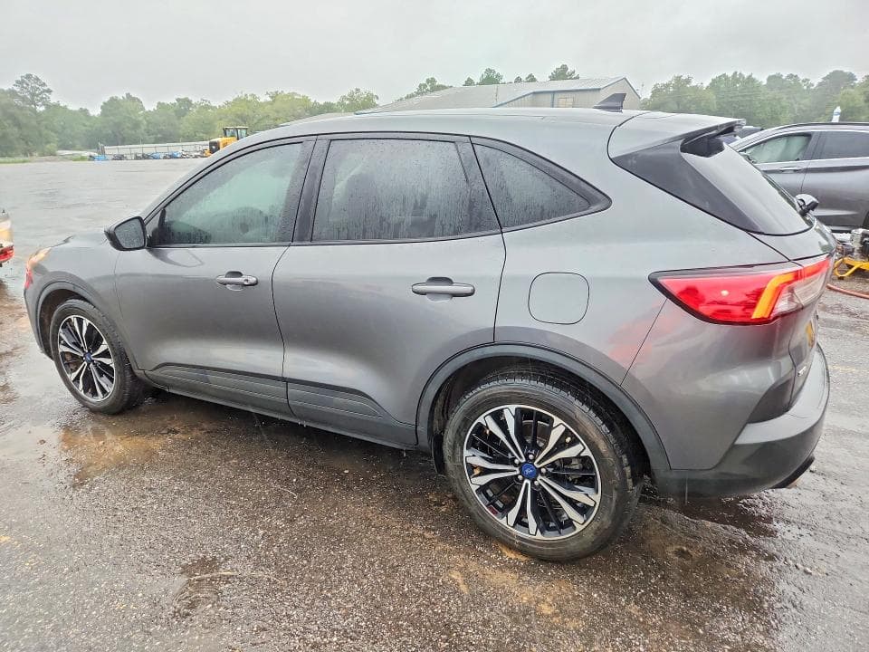 2022 FORD ESCAPE SE 2