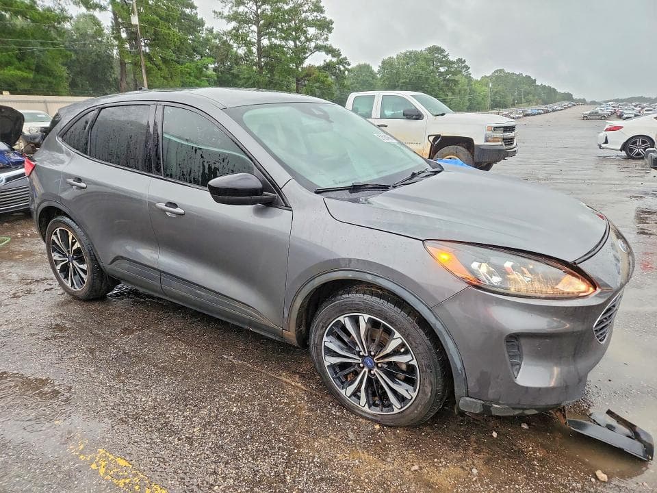 2022 FORD ESCAPE SE 4