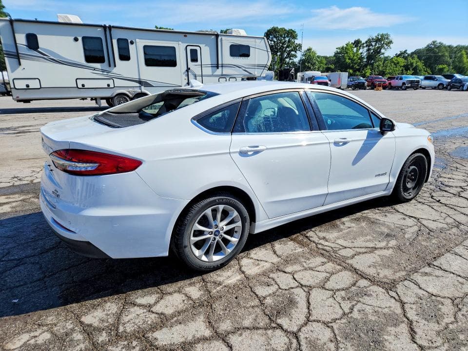 2019 FORD FUSION SE 3