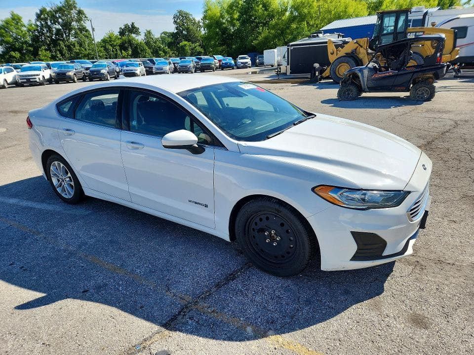 2019 FORD FUSION SE 4