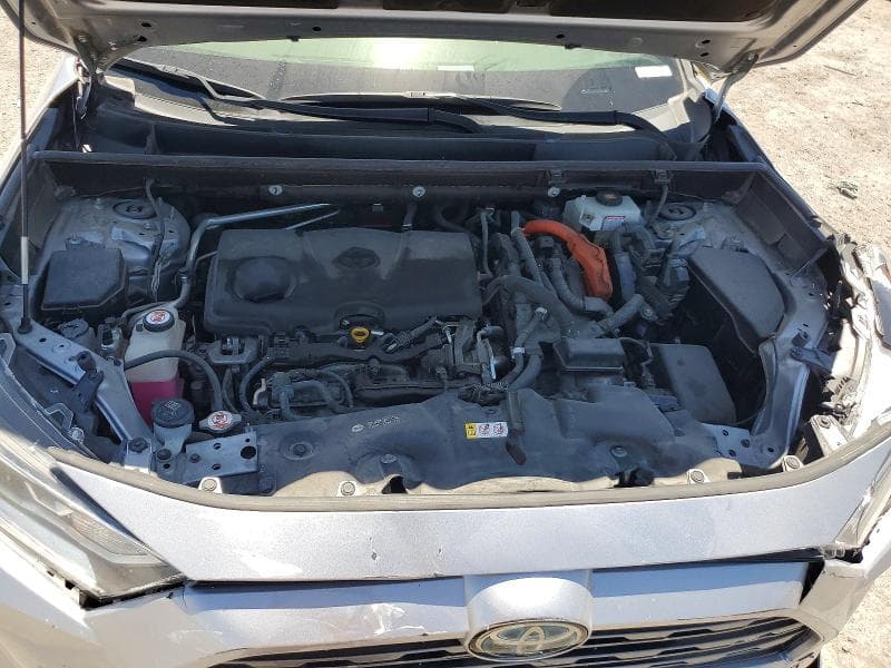 2020 TOYOTA RAV4 XSE 12