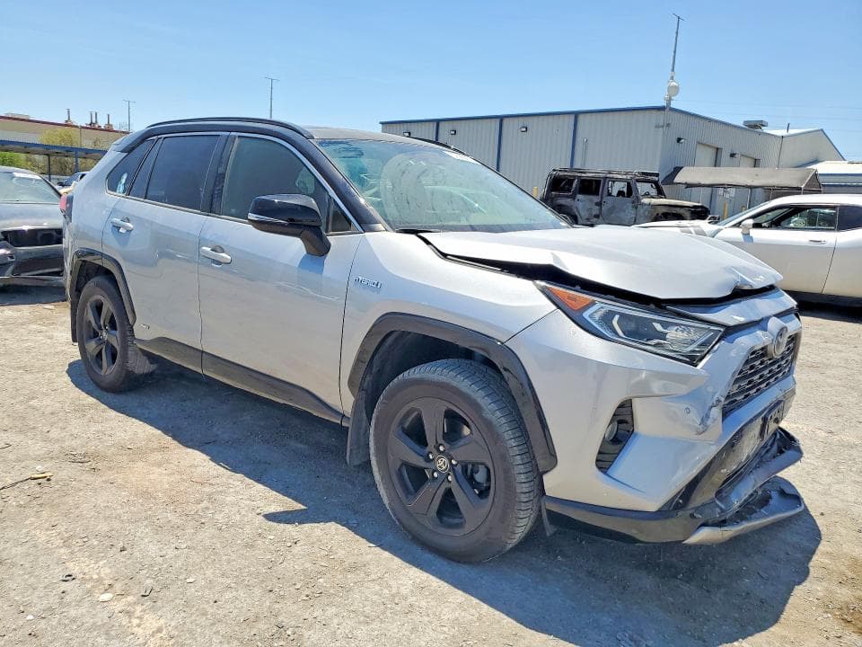 2020 TOYOTA RAV4 XSE 4