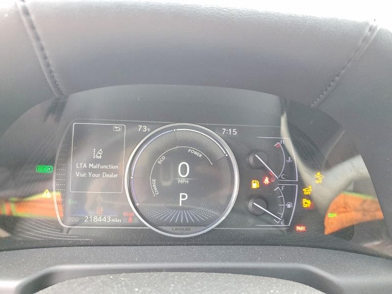 2019 LEXUS ES 300H 9