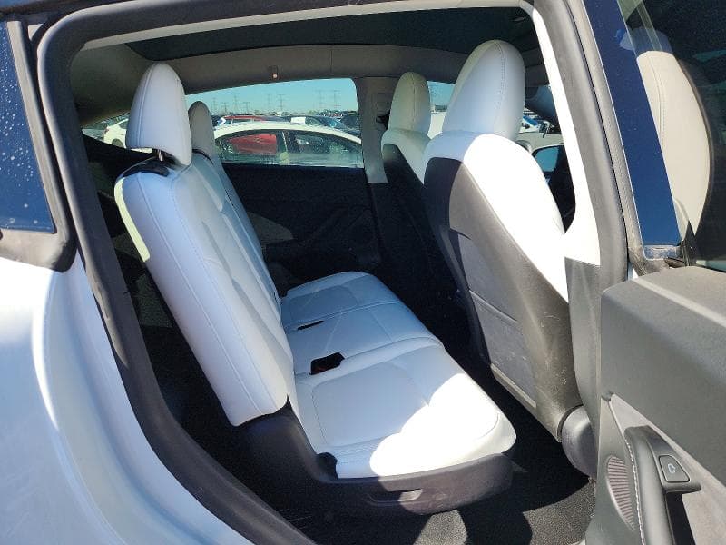 2024 TESLA MODEL Y 10