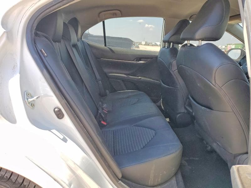 2022 TOYOTA CAMRY SE SE 10