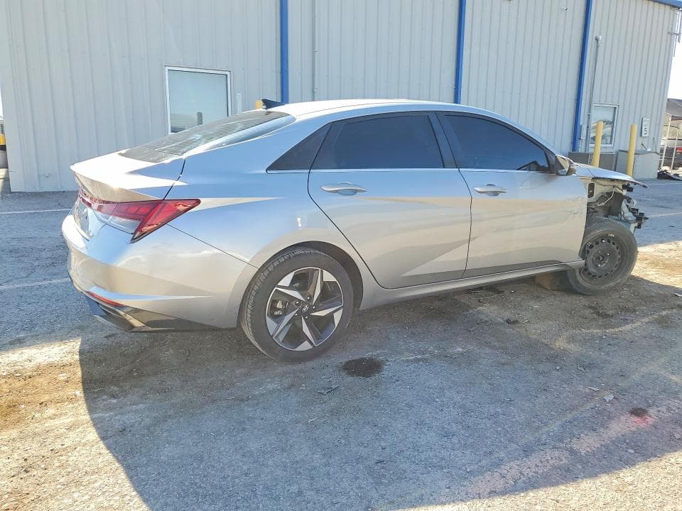 2021 HYUNDAI ELANTRA SEL 3