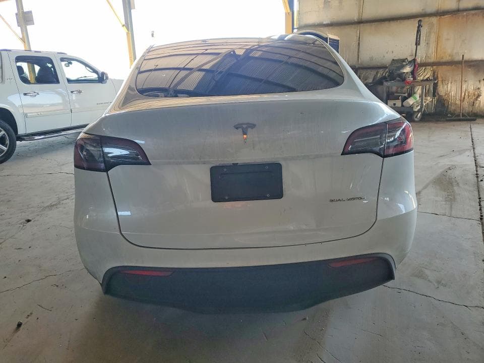2023 TESLA MODEL Y 6