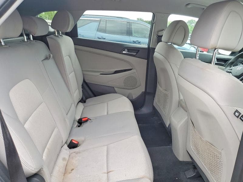 2017 HYUNDAI TUCSON SE 11