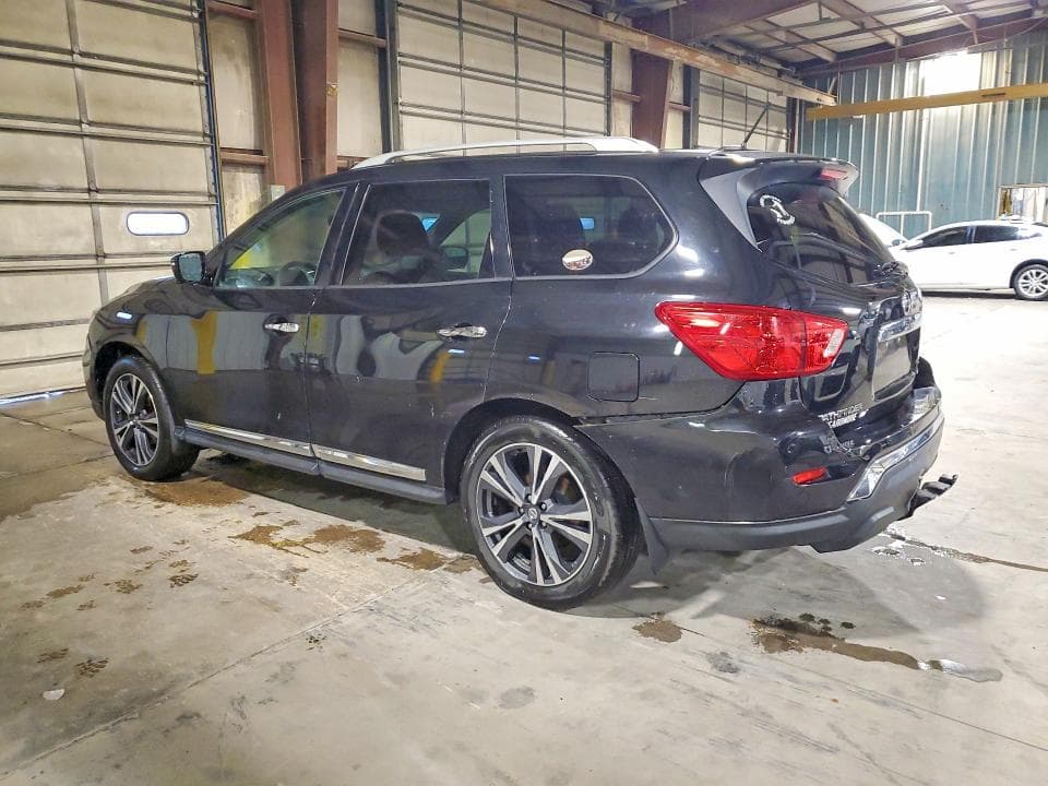 2017 NISSAN PATHFINDER PLATINUM 2