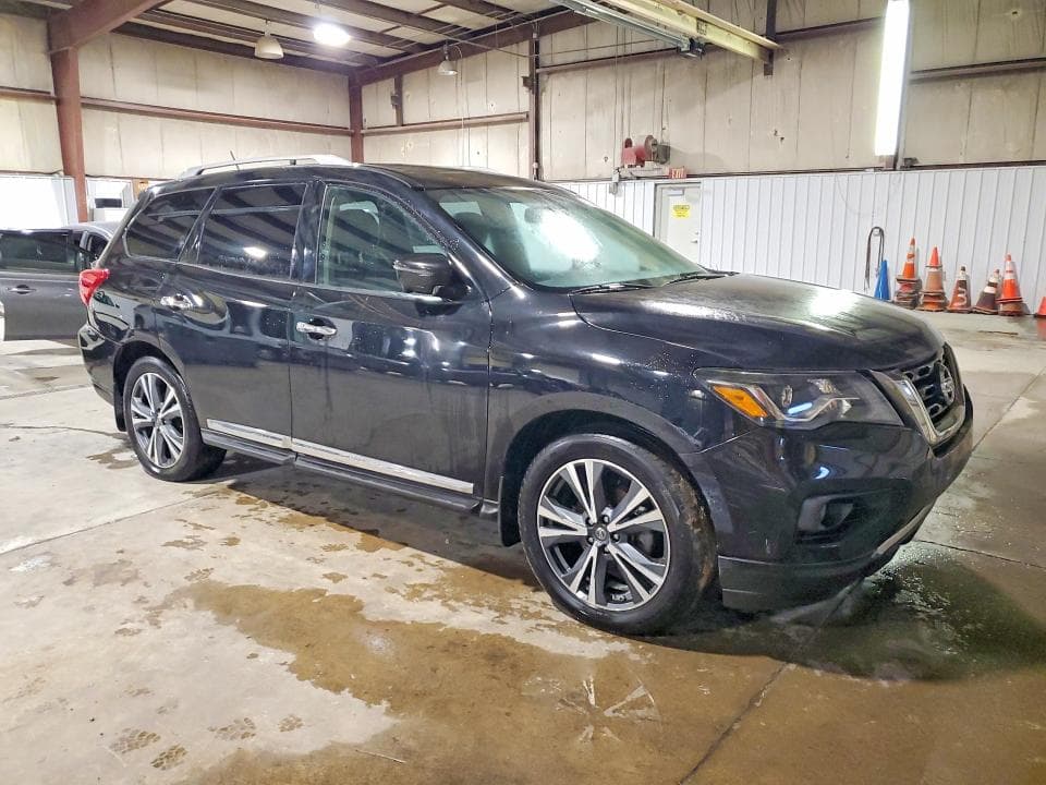 2017 NISSAN PATHFINDER PLATINUM 4