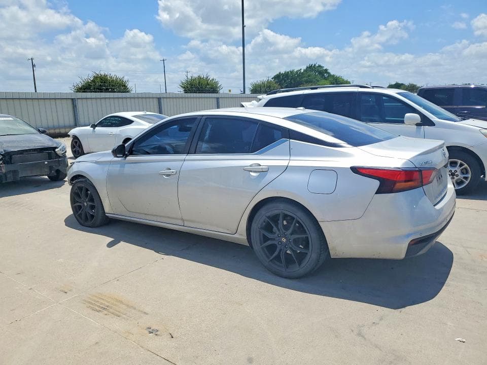 2020 NISSAN ALTIMA SR 2