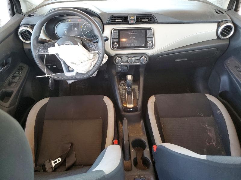 2021 NISSAN VERSA SV 8