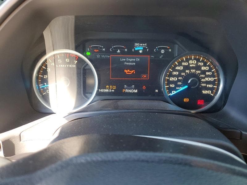2017 FORD F150 SUPERCREW 9
