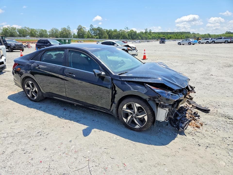 2023 HYUNDAI ELANTRA LIMITED 4