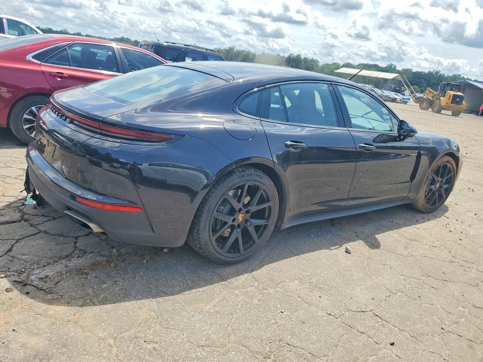 2025 PORSCHE PANAMERA 4 E-HYBRID 3