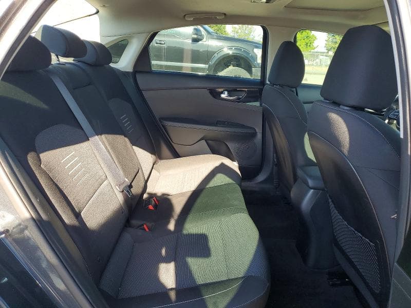 2019 KIA FORTE S S 10