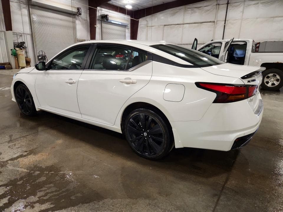 2022 NISSAN ALTIMA SR SR 2