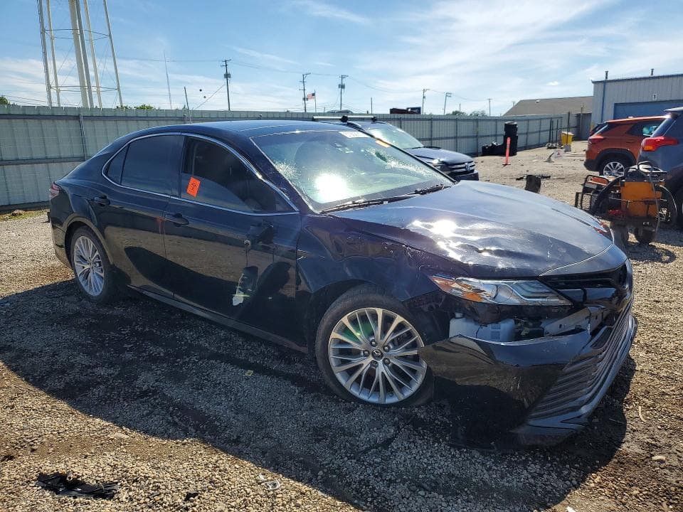 2018 TOYOTA CAMRY XLE XLE 4