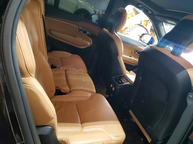 2017 VOLVO XC90 T6 11