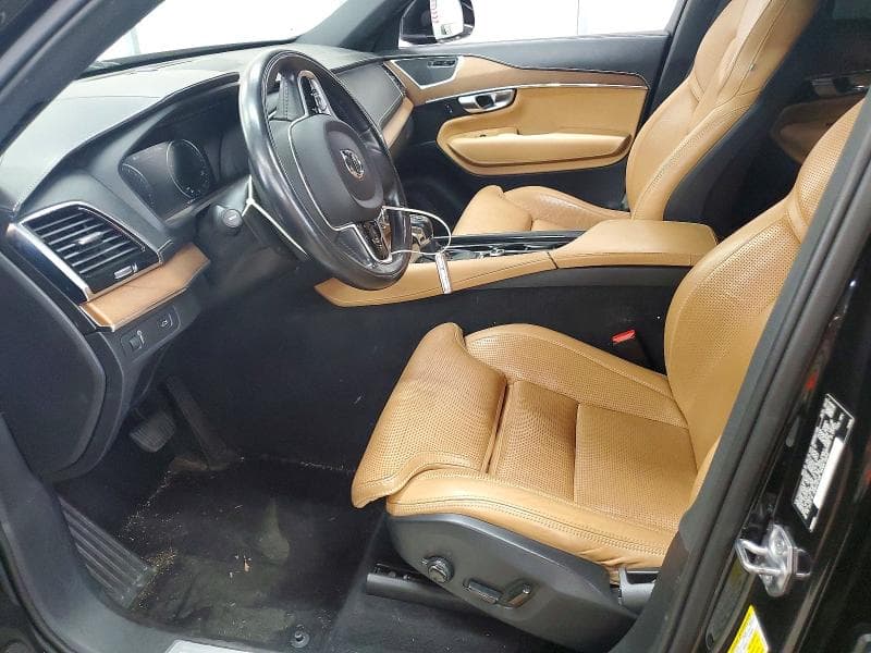 2017 VOLVO XC90 T6 7