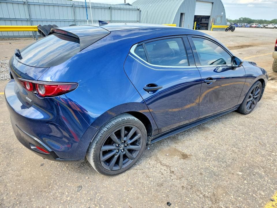 2020 MAZDA 3 PREMIUM 3