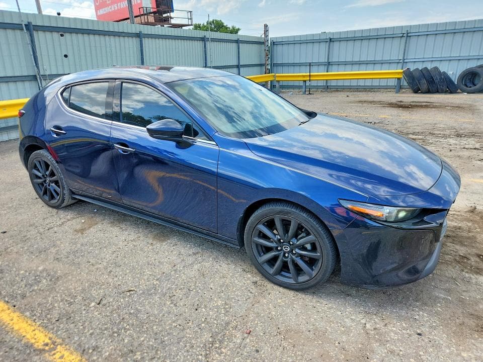 2020 MAZDA 3 PREMIUM 4