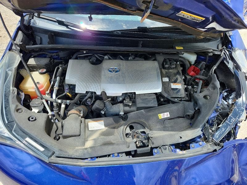 2017 TOYOTA PRIUS FOUR TOURING 11