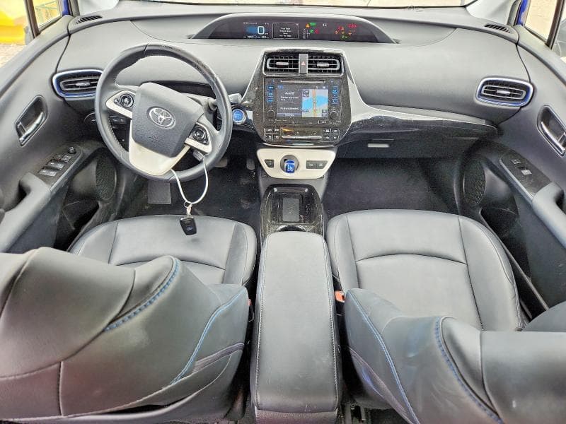 2017 TOYOTA PRIUS FOUR TOURING 8