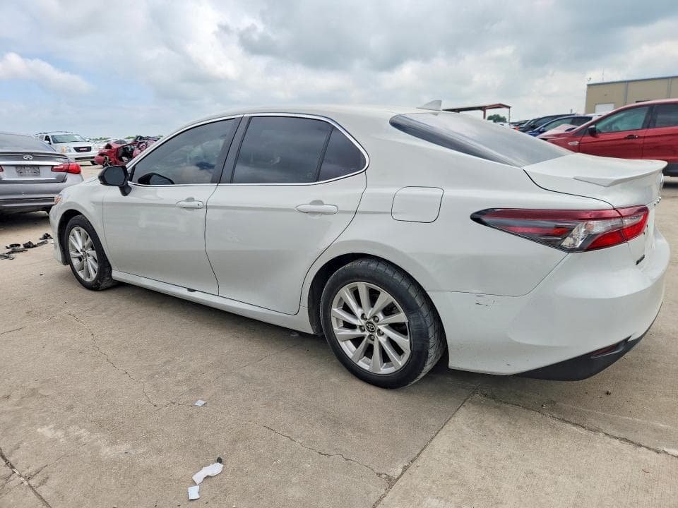 2023 TOYOTA CAMRY LE 2