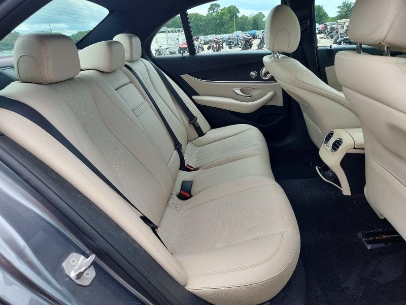 2017 MERCEDES-BENZ E 300 4MATIC 10