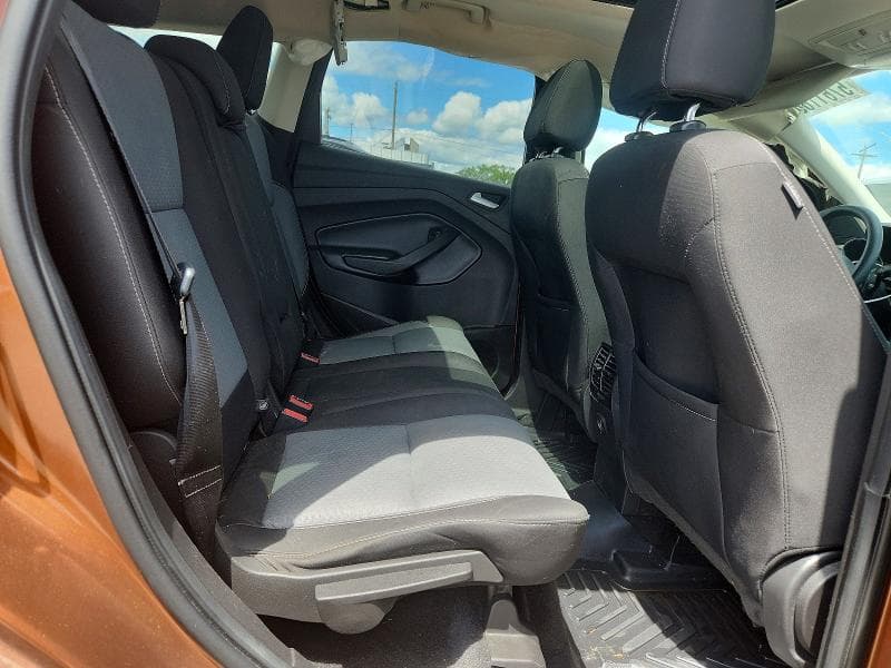 2017 FORD ESCAPE SE 11