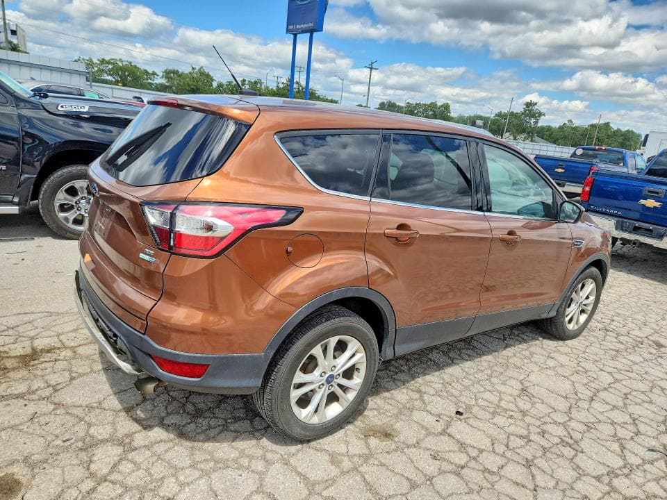 2017 FORD ESCAPE SE 3