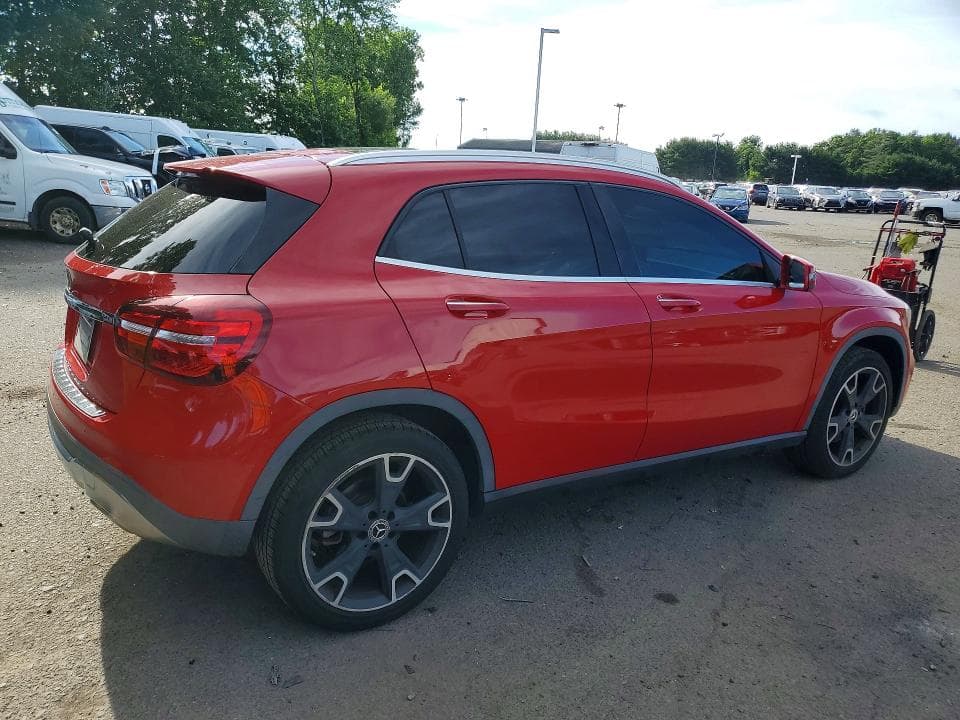 2019 MERCEDES-BENZ GLA 250 3